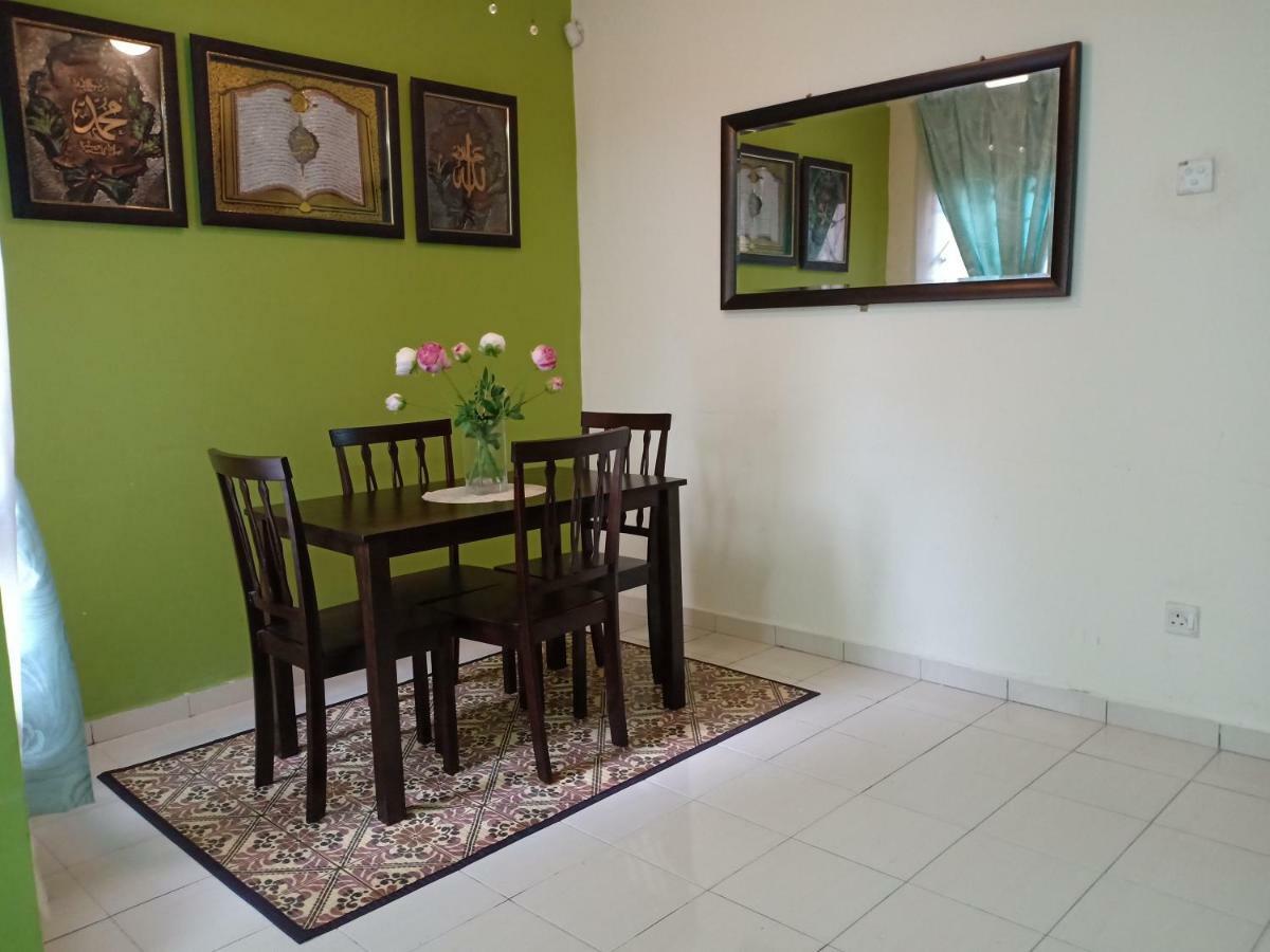 Muslim Dinaim Homestay Tanjong Malim Bagian luar foto