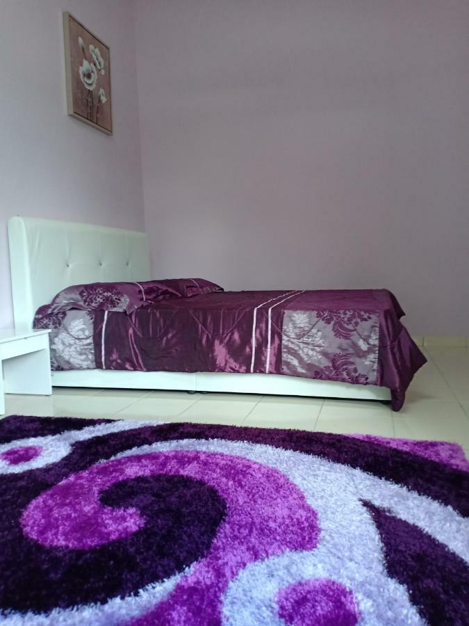 Muslim Dinaim Homestay Tanjong Malim Bagian luar foto